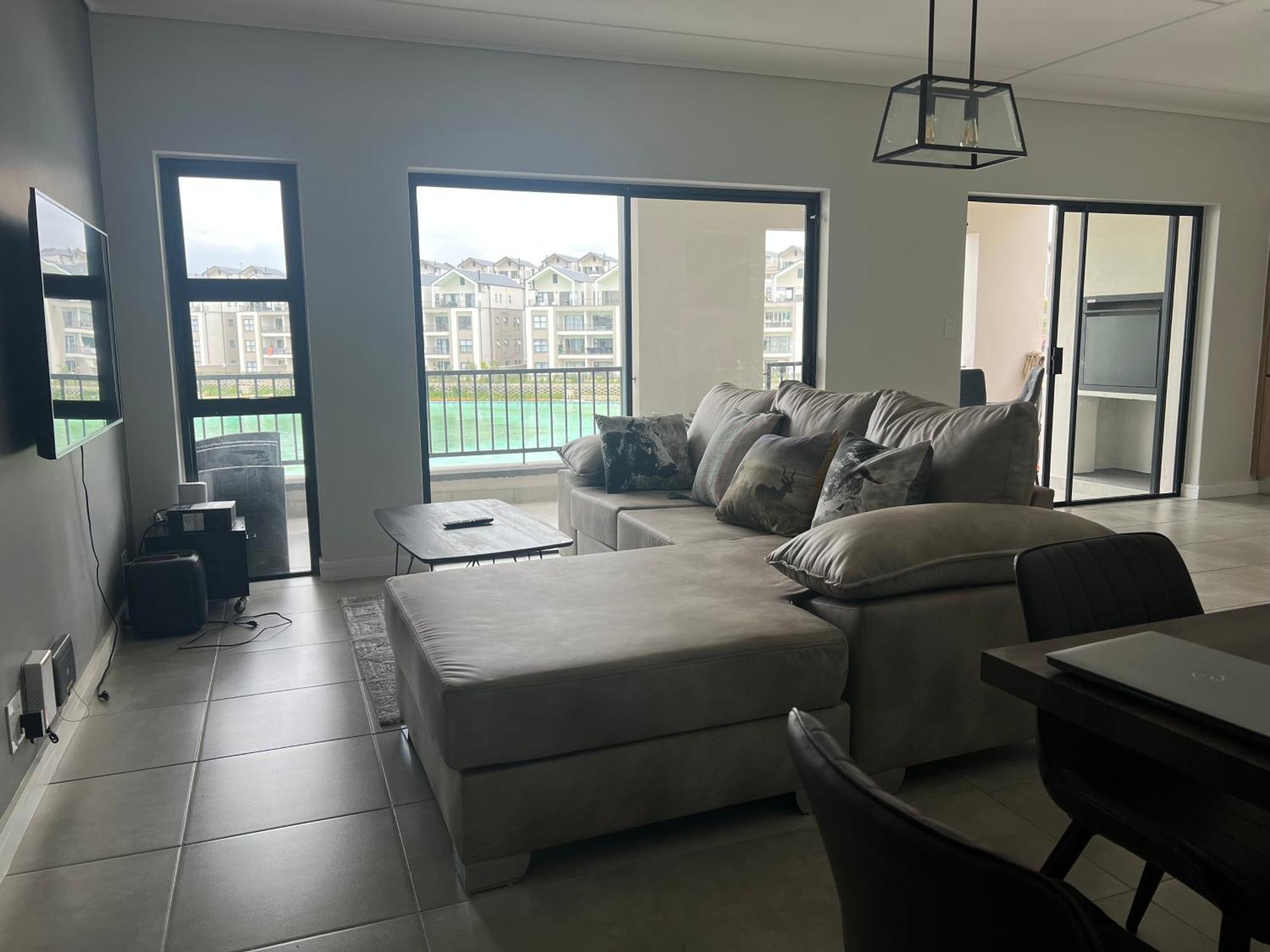 Lagoon Facing Apartment 미드랜드 외부 사진